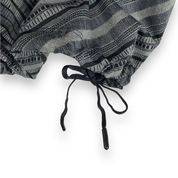 4 for $20 SALE! Fabletics Norwalk Tank w/Built In Bra, Heather Taos Print, XXS - Picture 6 of 11